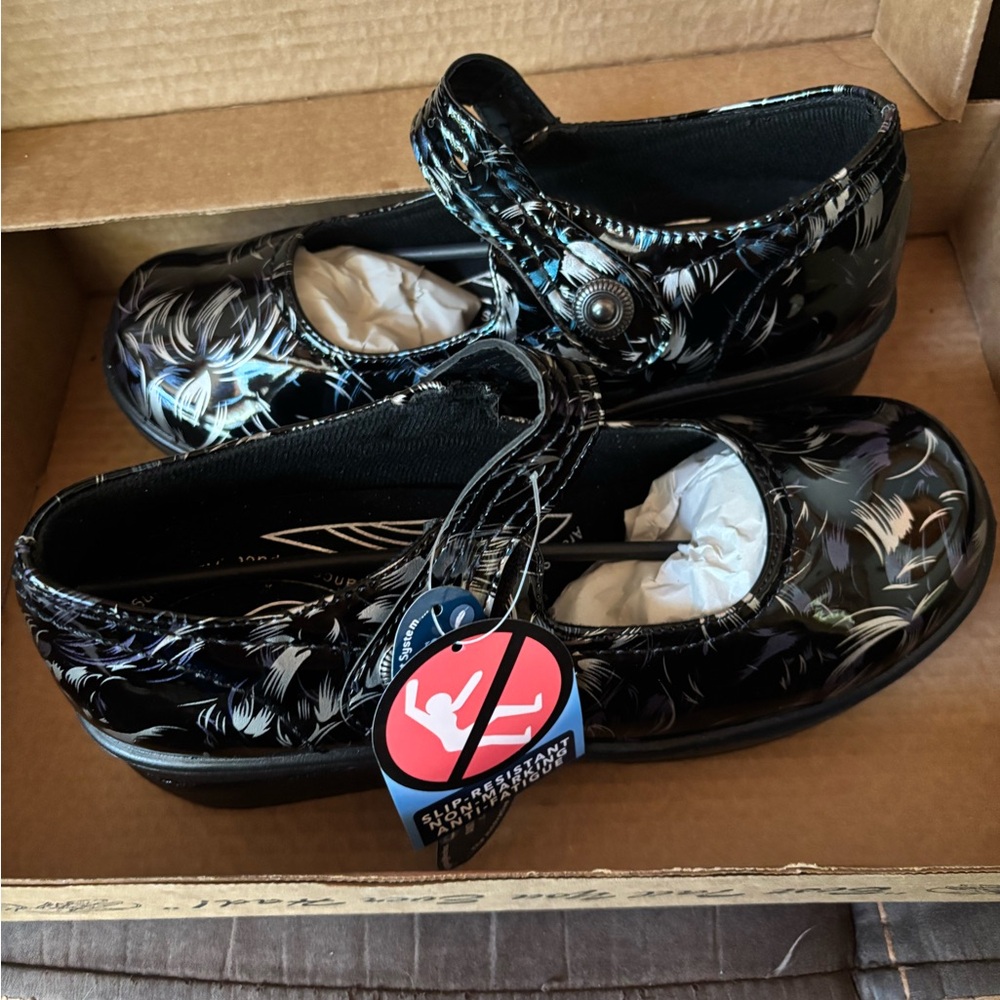 Easy Works by Easy Street patent leather Mary Jane size 11-NWOB - Picture 5 of 7